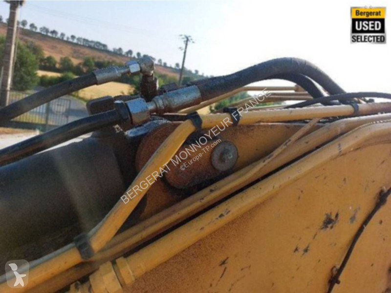 Vybavenie stavebného stroja Caterpillar 310