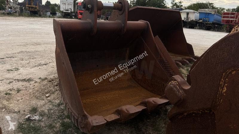 Aanbouwstukken voor bouwmachines   Available