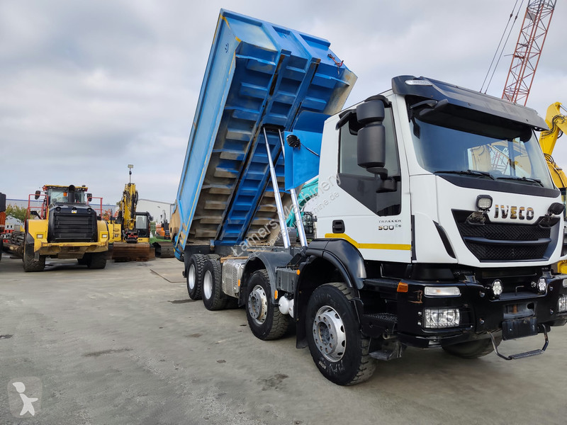 تجهيزات الأشغال العمومية Iveco AD410T 8x4 kipper .