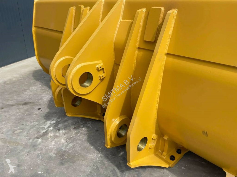 Vybavenie stavebného stroja Caterpillar 988K