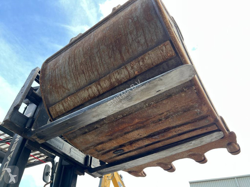 Equipamentos de obras  MEK S70