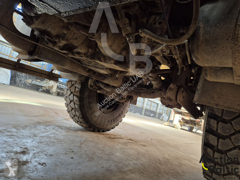 Vybavenie stavebného stroja  Unimog