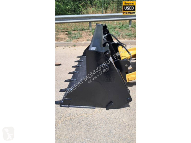 Строително оборудване Caterpillar