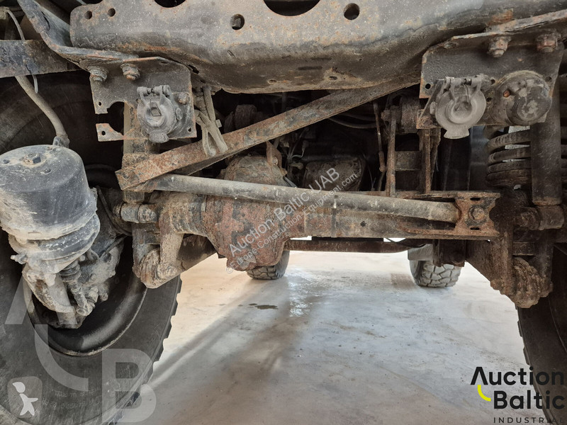 Vybavenie stavebného stroja  Unimog