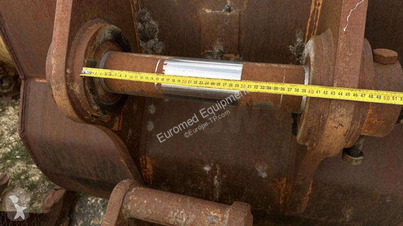 Aanbouwstukken voor bouwmachines   Available