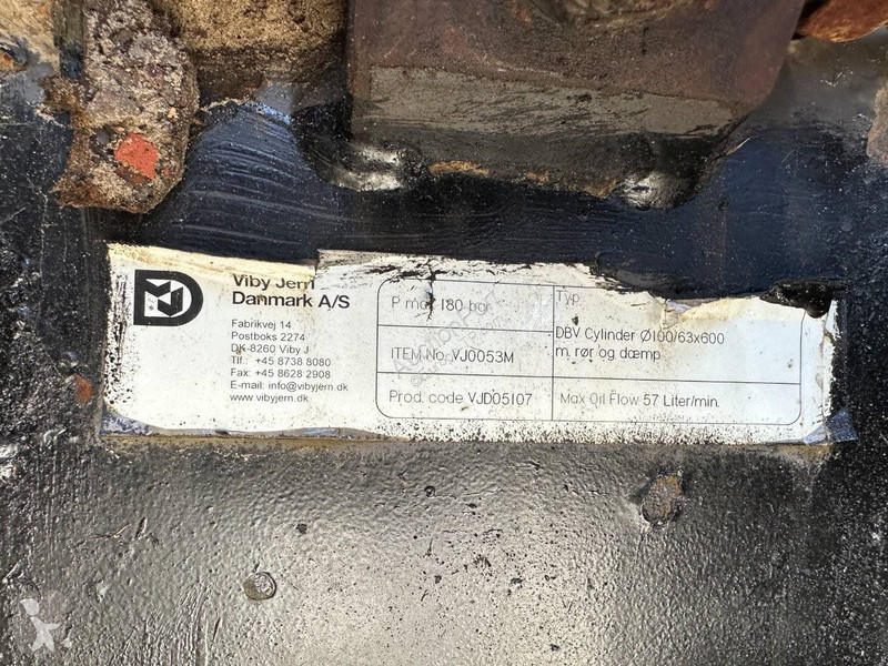 Bygg-anläggningsutrustningar  op Volvo L150,...