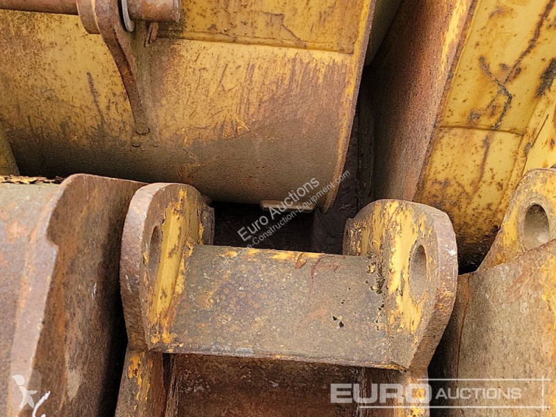 Echipamente pentru construcţii Caterpillar