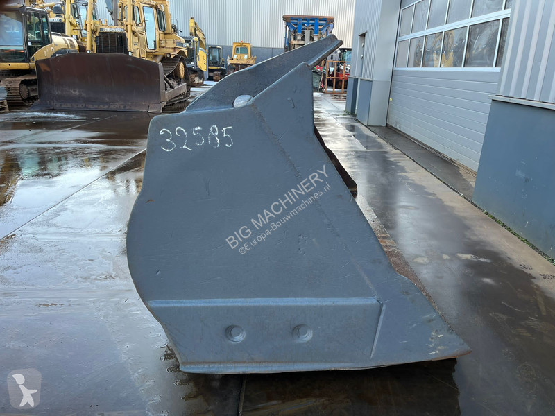 Stavební vybavení Caterpillar Bucket