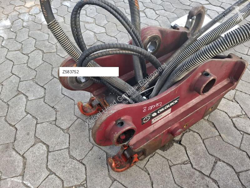 Stavební vybavení Oilquick Attache rapide OQ65...