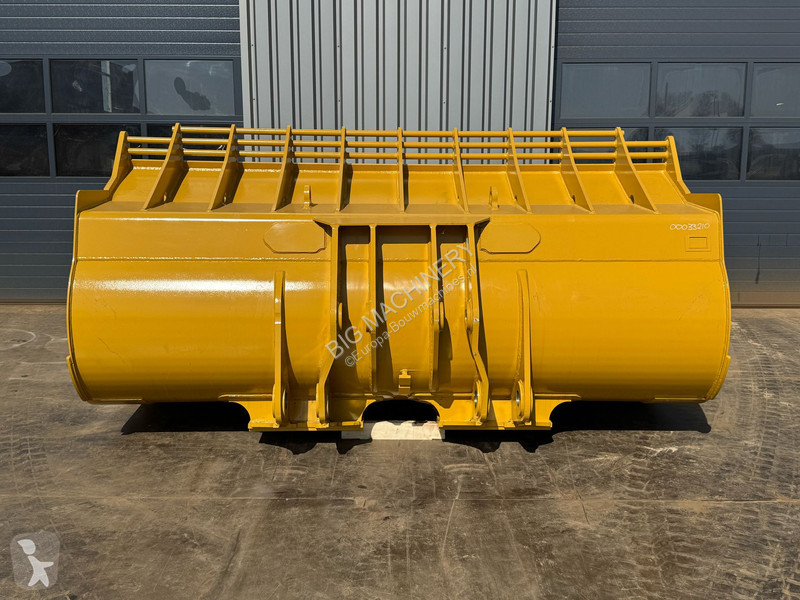 Equipamientos maquinaria OP Caterpillar Loader...