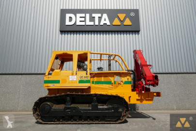 تجهيزات الأشغال العمومية Caterpillar