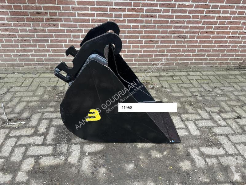 Aanbouwstukken voor bouwmachines  Dieplepelbak...