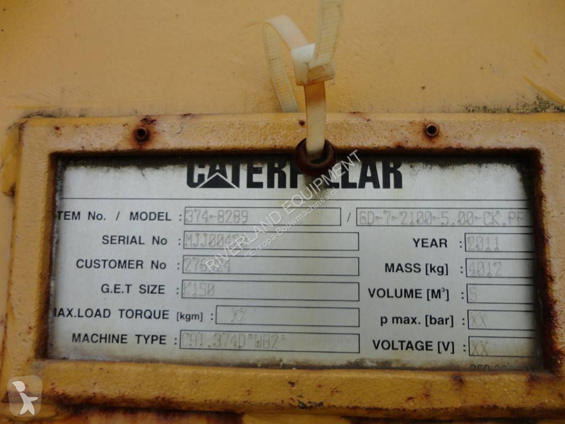 Equipamientos maquinaria OP Caterpillar 374 CAT...