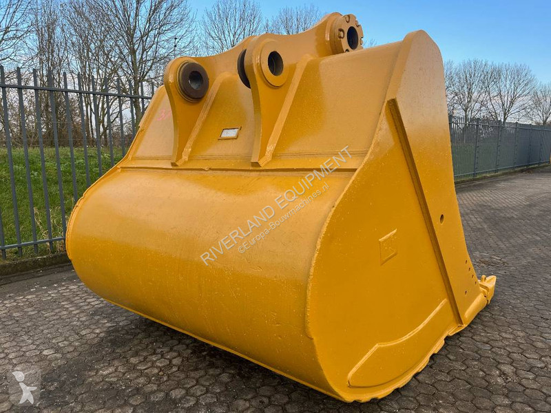 Equipamientos maquinaria OP Caterpillar 374 CAT...