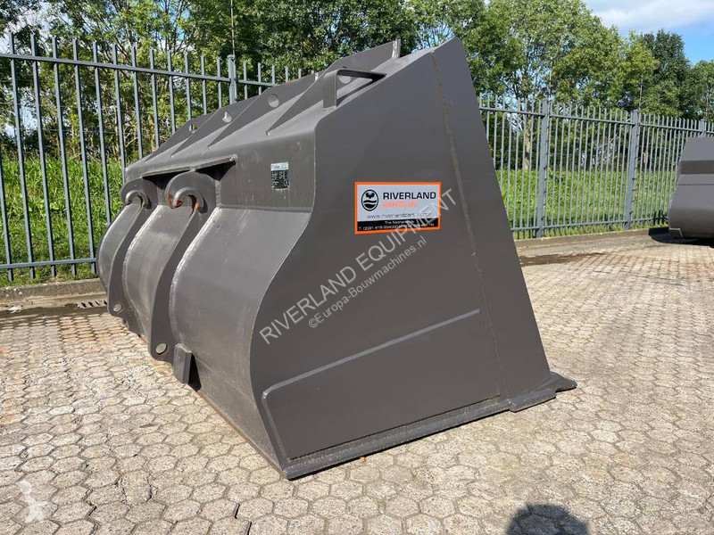تجهيزات الأشغال العمومية Volvo L 110 H Bucket