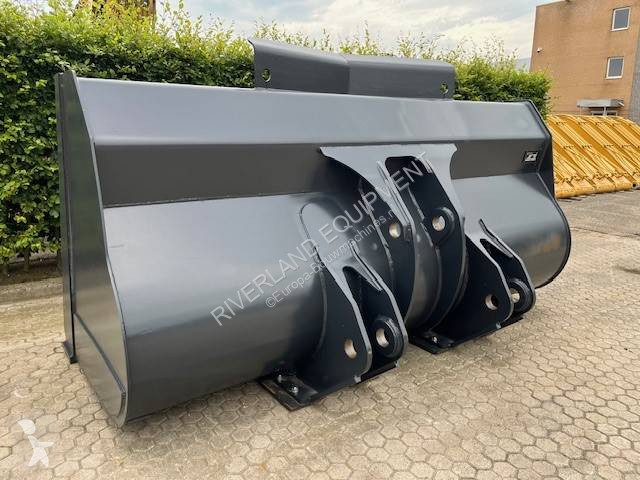Equipamientos maquinaria OP Volvo L150 buckets...