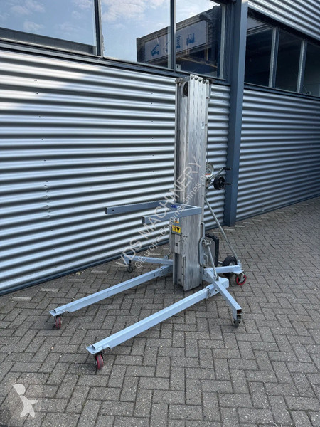 Echipamente pentru construcţii Genie SLC-24...