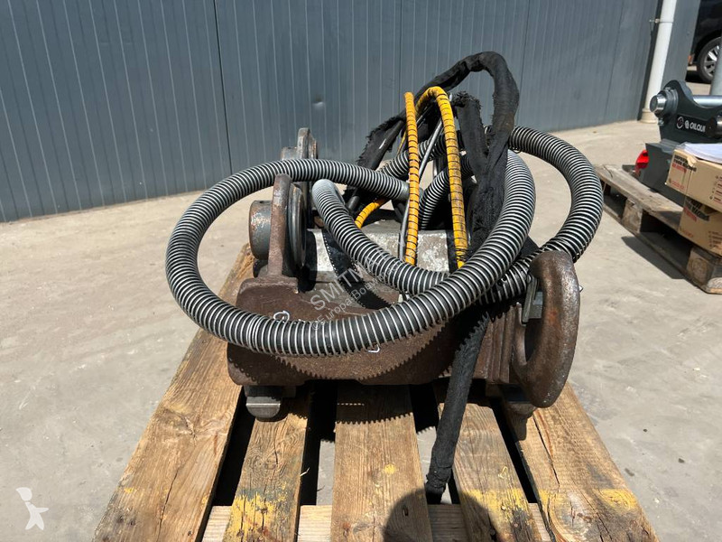 Equipamentos de obras Oilquick OQ70/55 - EC210...