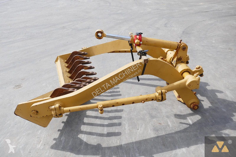 تجهيزات الأشغال العمومية Caterpillar Scarifier