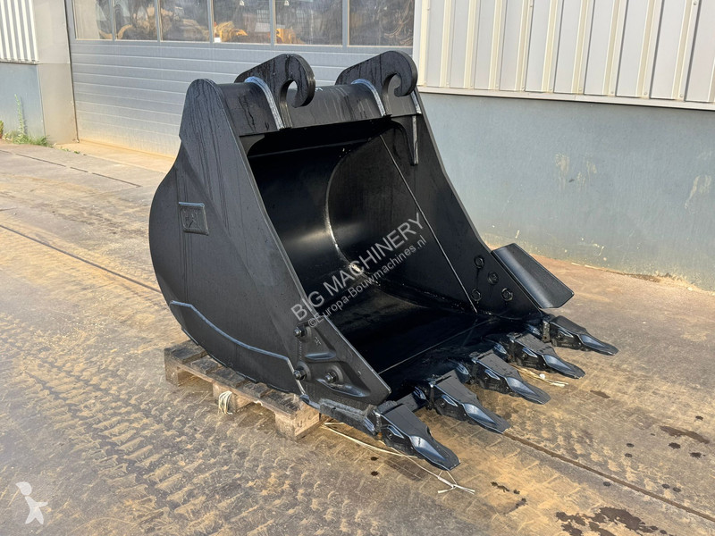 تجهيزات الأشغال العمومية Caterpillar CW40...