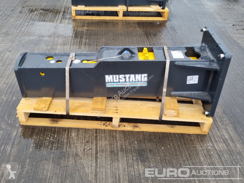 Echipamente pentru construcţii Mustang HM702