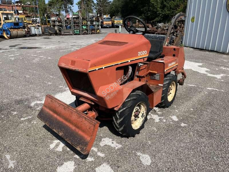 Equipamientos maquinaria OP Ditch-witch 2020K