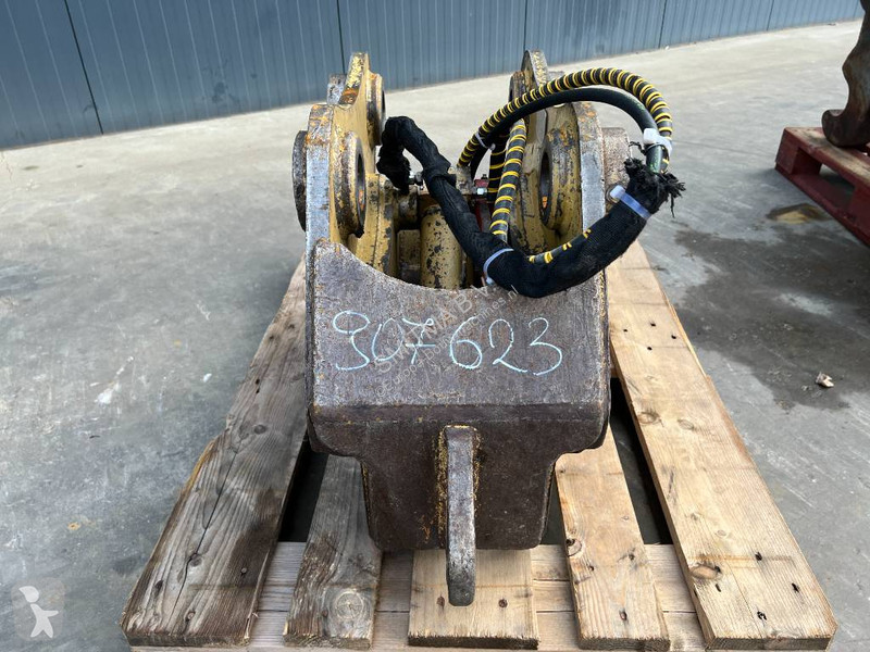 Equipamentos de obras Miller Caterpillar 311D /...