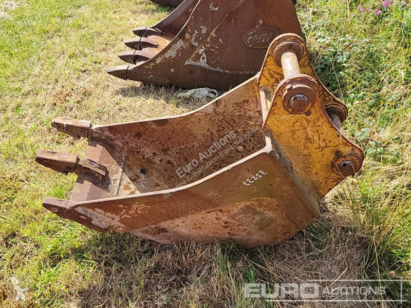 Echipamente pentru construcţii Caterpillar