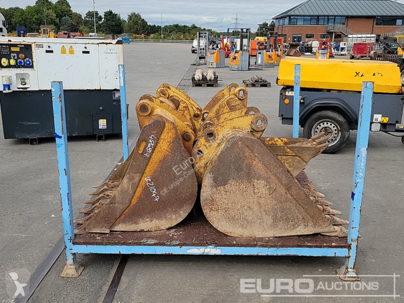 Echipamente pentru construcţii Caterpillar
