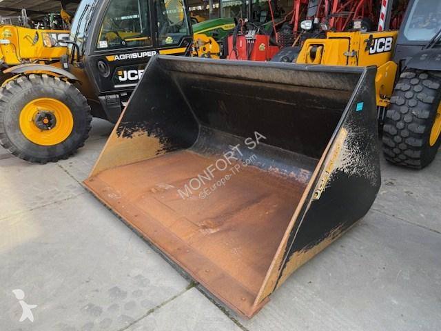 Equipamientos maquinaria OP JCB 3200 litres...