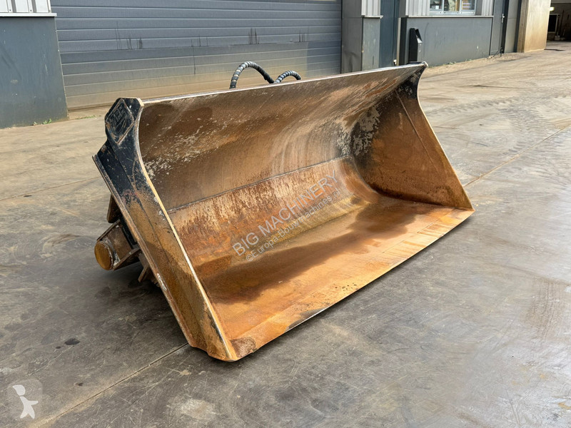Aanbouwstukken voor bouwmachines  Side-Tilting...