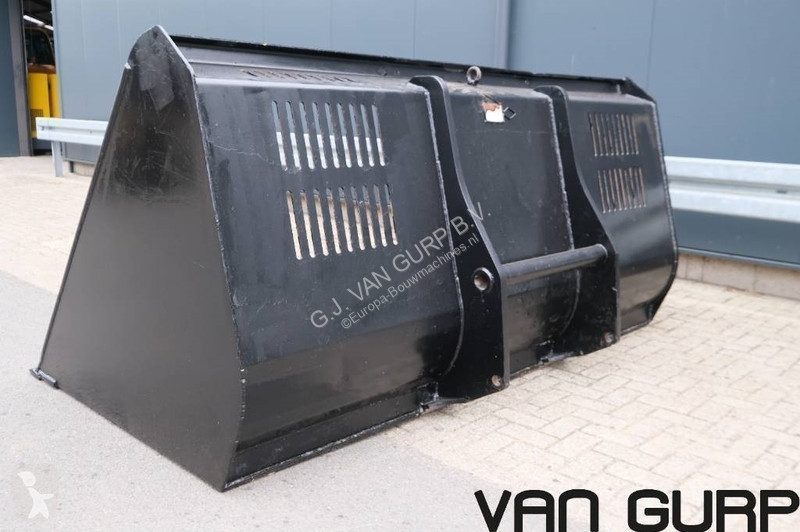 Udstyr til anlægsarbejder Manitou volumebak...