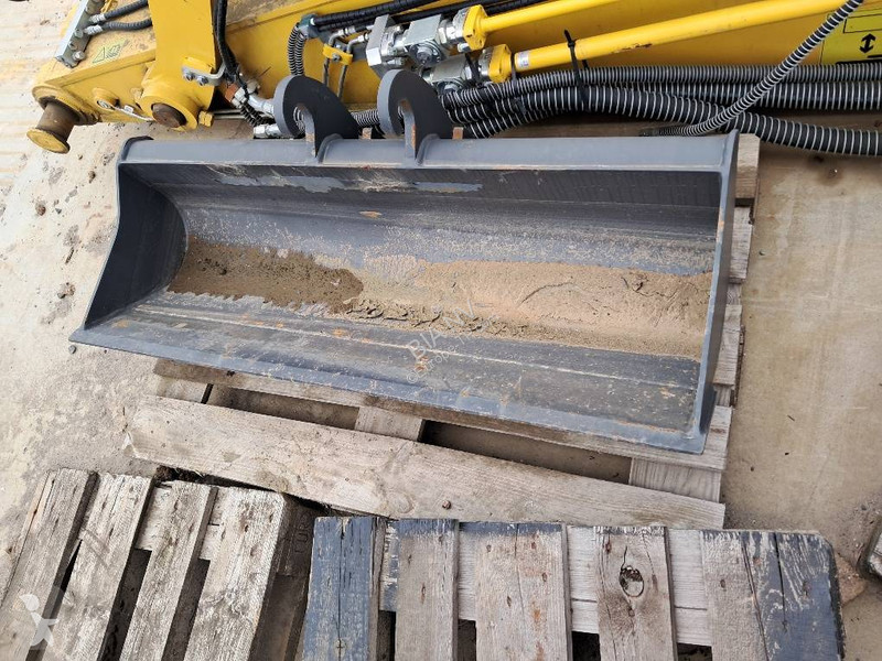 Equipamientos maquinaria OP Komatsu PC24MR-5...