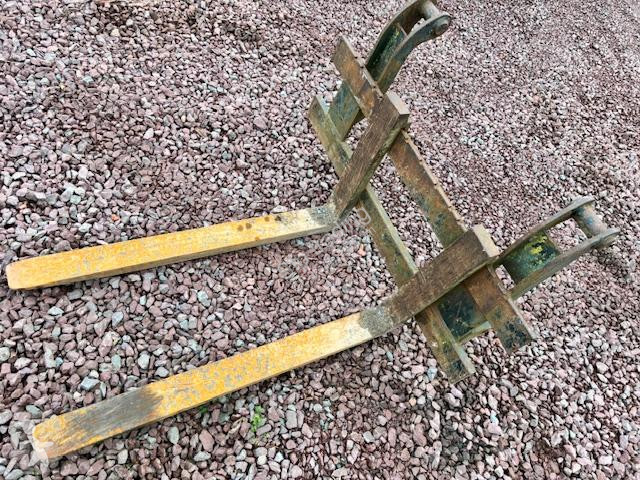 تجهيزات الأشغال العمومية Terex  TABLIER FOURCHE...