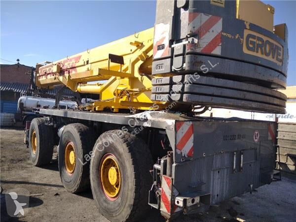 Vybavenie stavebného stroja Grove GMK 3055