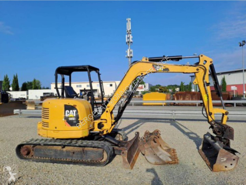 Vybavenie stavebného stroja Caterpillar 305E2