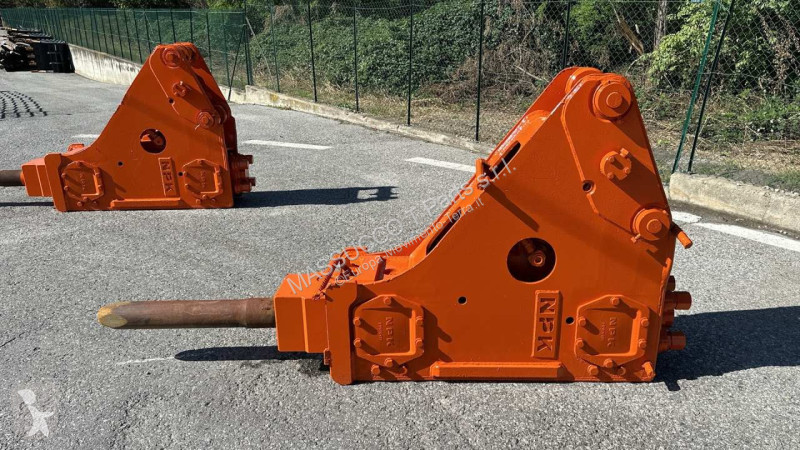 Vybavenie stavebného stroja  NPK-GH-10