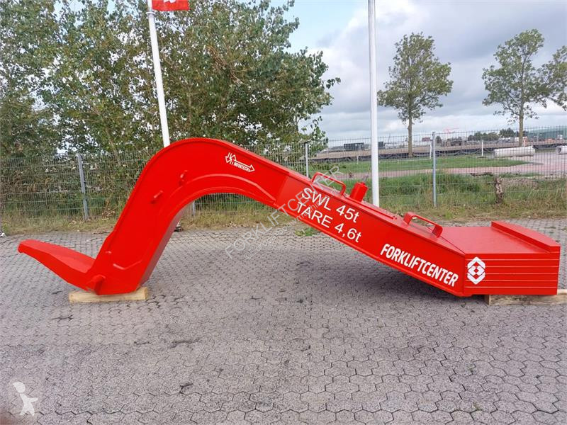 Vybavenie stavebného stroja  Gooseneck 45t