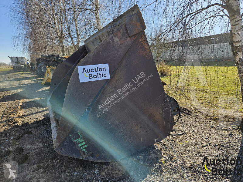 Vybavenie stavebného stroja  high tipping bucket