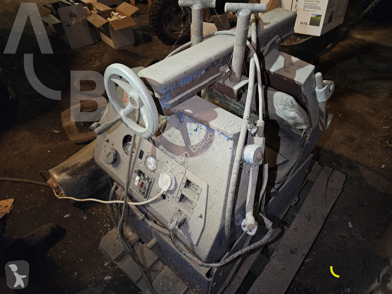 Vybavenie stavebného stroja  SM180