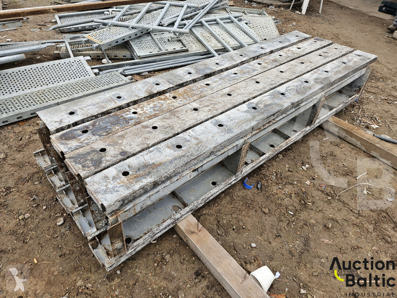 Vybavenie stavebného stroja  formwork