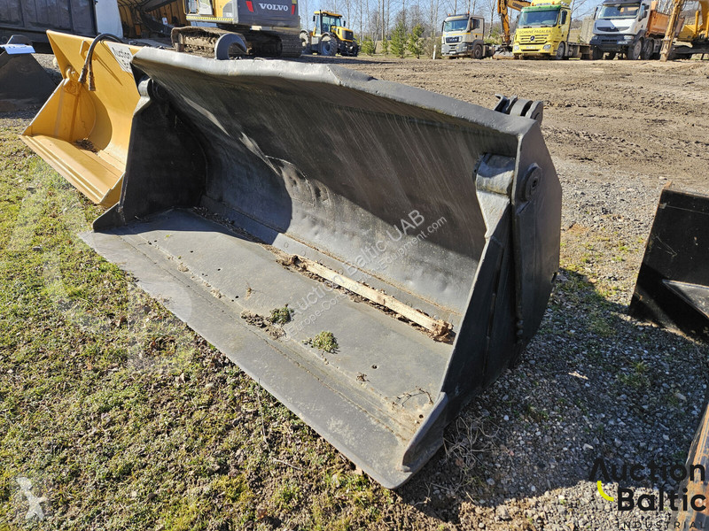 Équipements TP  bucket