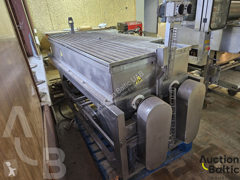 Vybavenie stavebného stroja  mixer