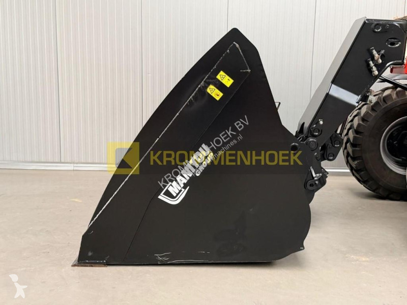 تجهيزات الأشغال العمومية Manitou CBA 4500