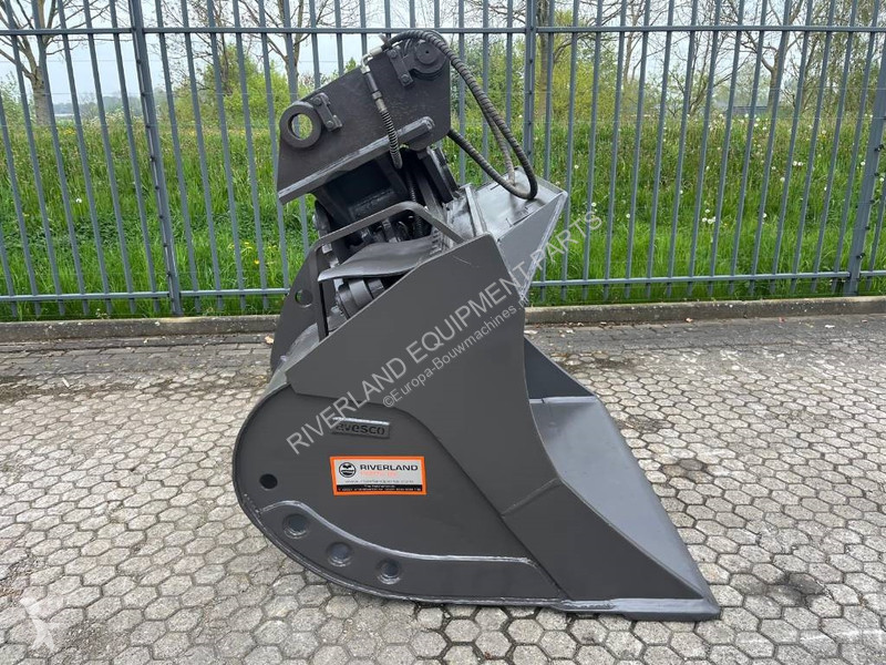 Vybavenie stavebného stroja  Cat tilt bucket SW48