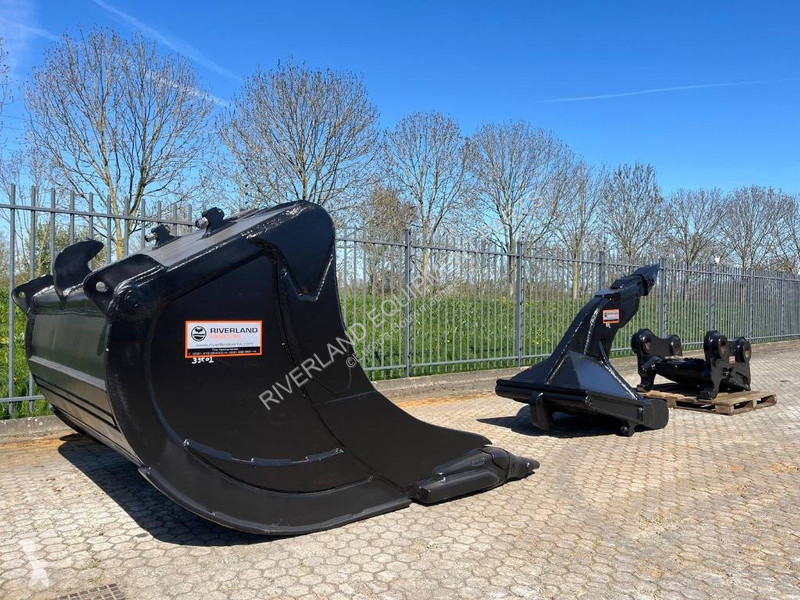 تجهيزات الأشغال العمومية Caterpillar 385 390...