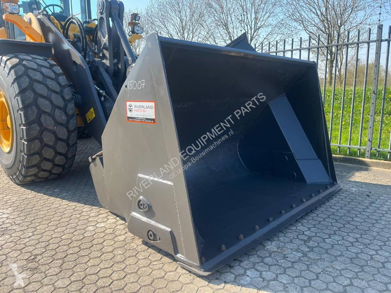 تجهيزات الأشغال العمومية Volvo high tip bucket
