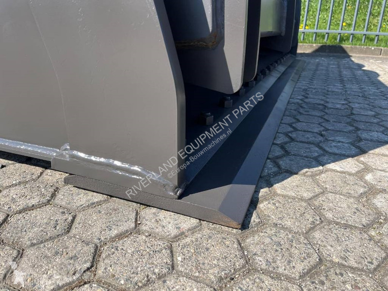 تجهيزات الأشغال العمومية Volvo L110 clamp...