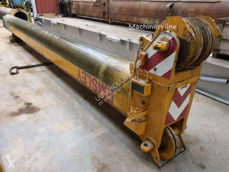 تجهيزات الأشغال العمومية Liebherr