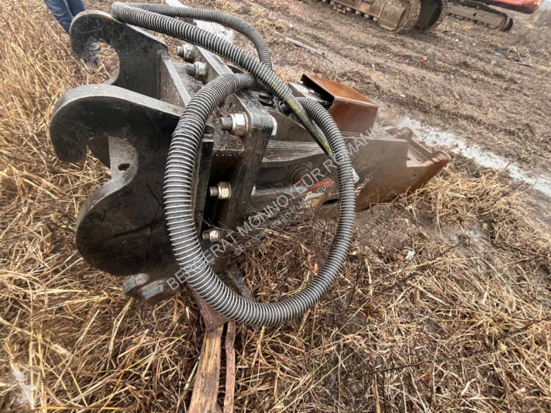 Echipamente pentru construcţii Caterpillar H...